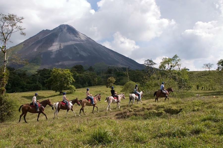 Hotel La Pradera Del Arenal Ла Фортуна Экстерьер фото